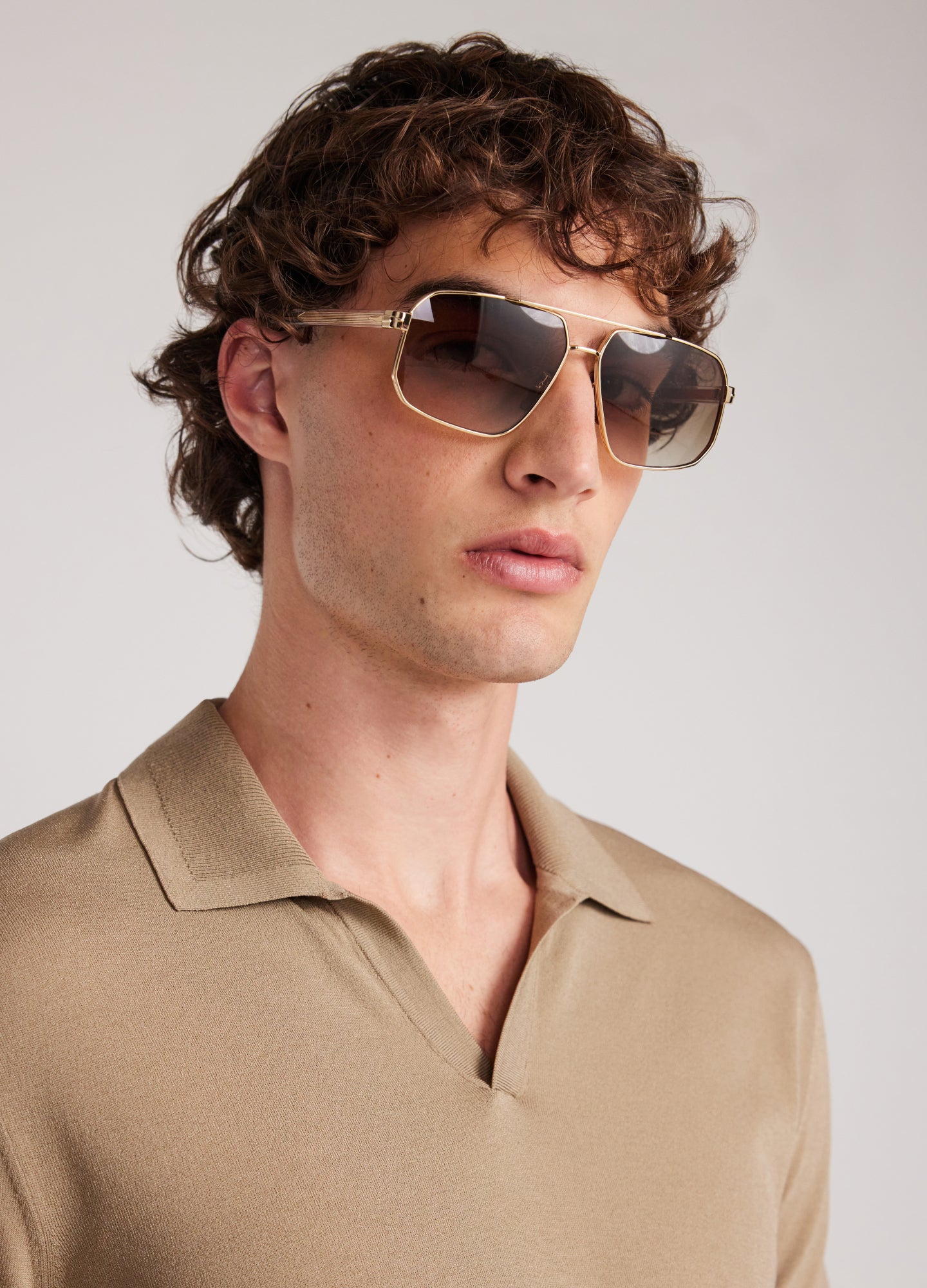 David Beckham Metal Frame Sunglasses Gold Co