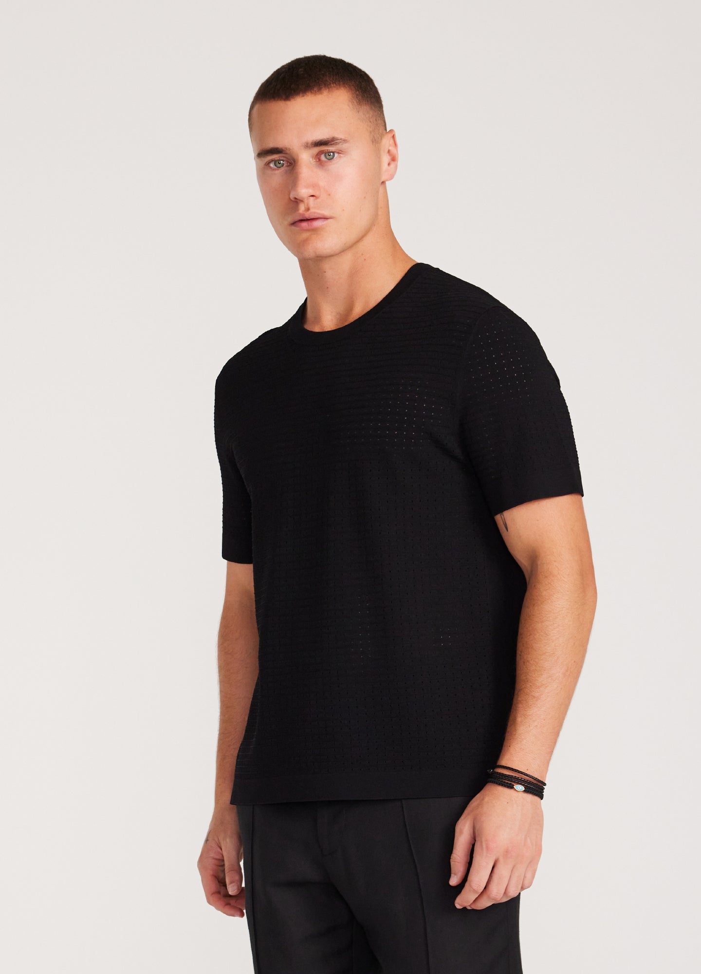 5-952_BLACK_3_desktop_1720136772