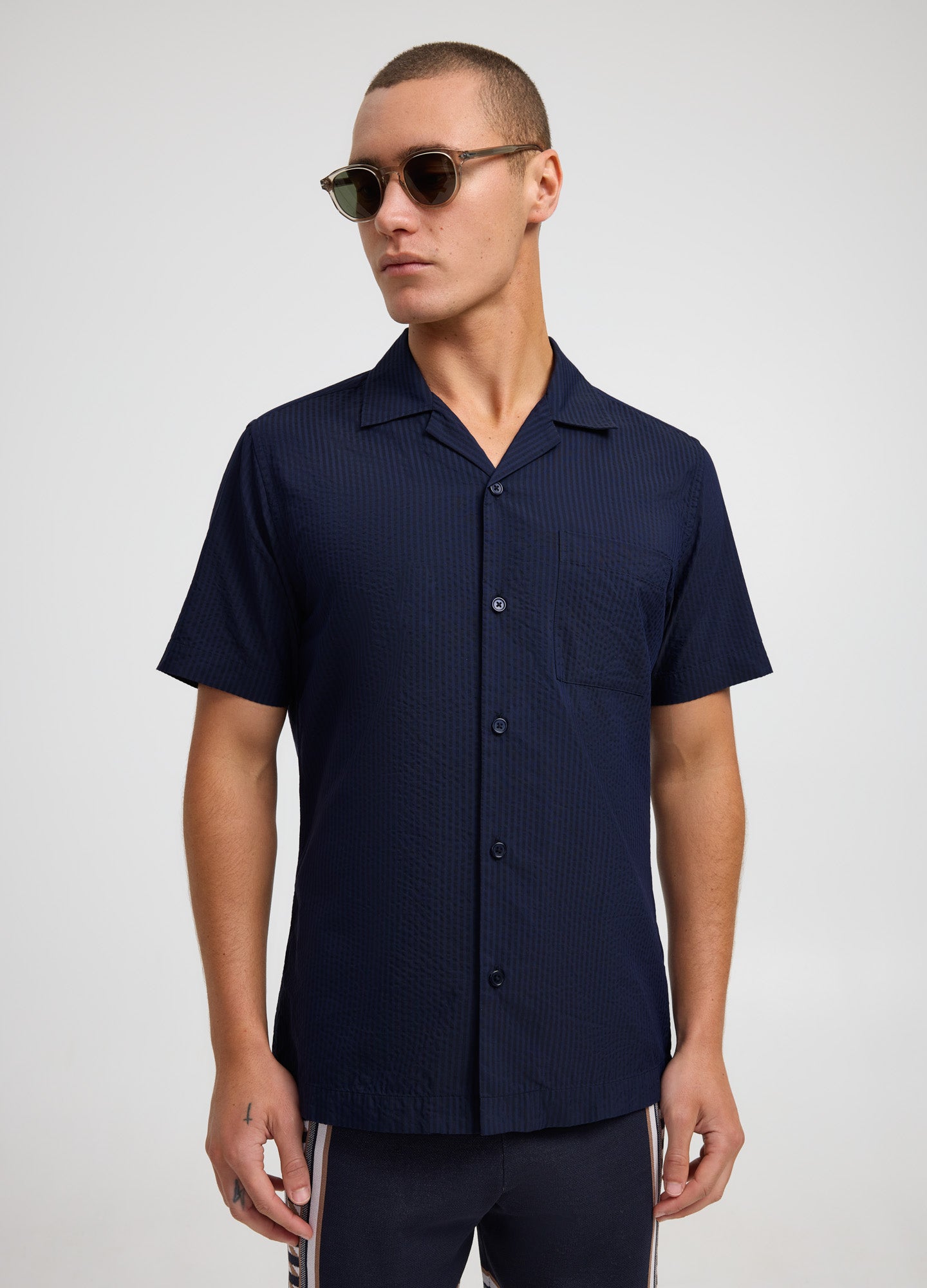 Tech Cotton Seersucker Short Sleeve Shirt Navy