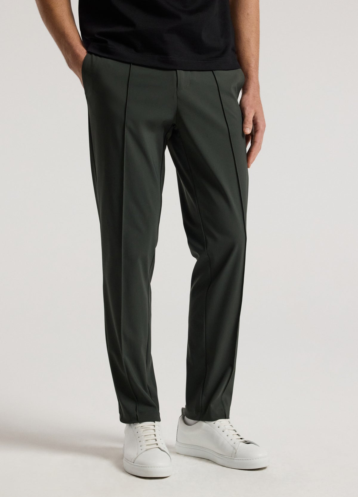 Performance Pintuck Pants Khaki