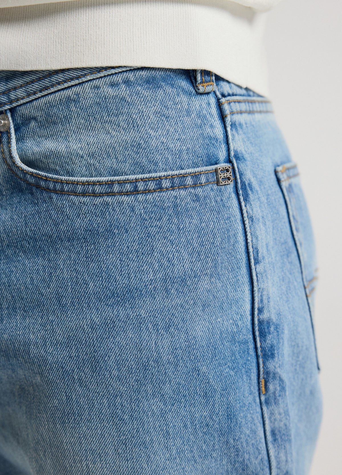 Straight Fit Bleached Jeans Light Blue