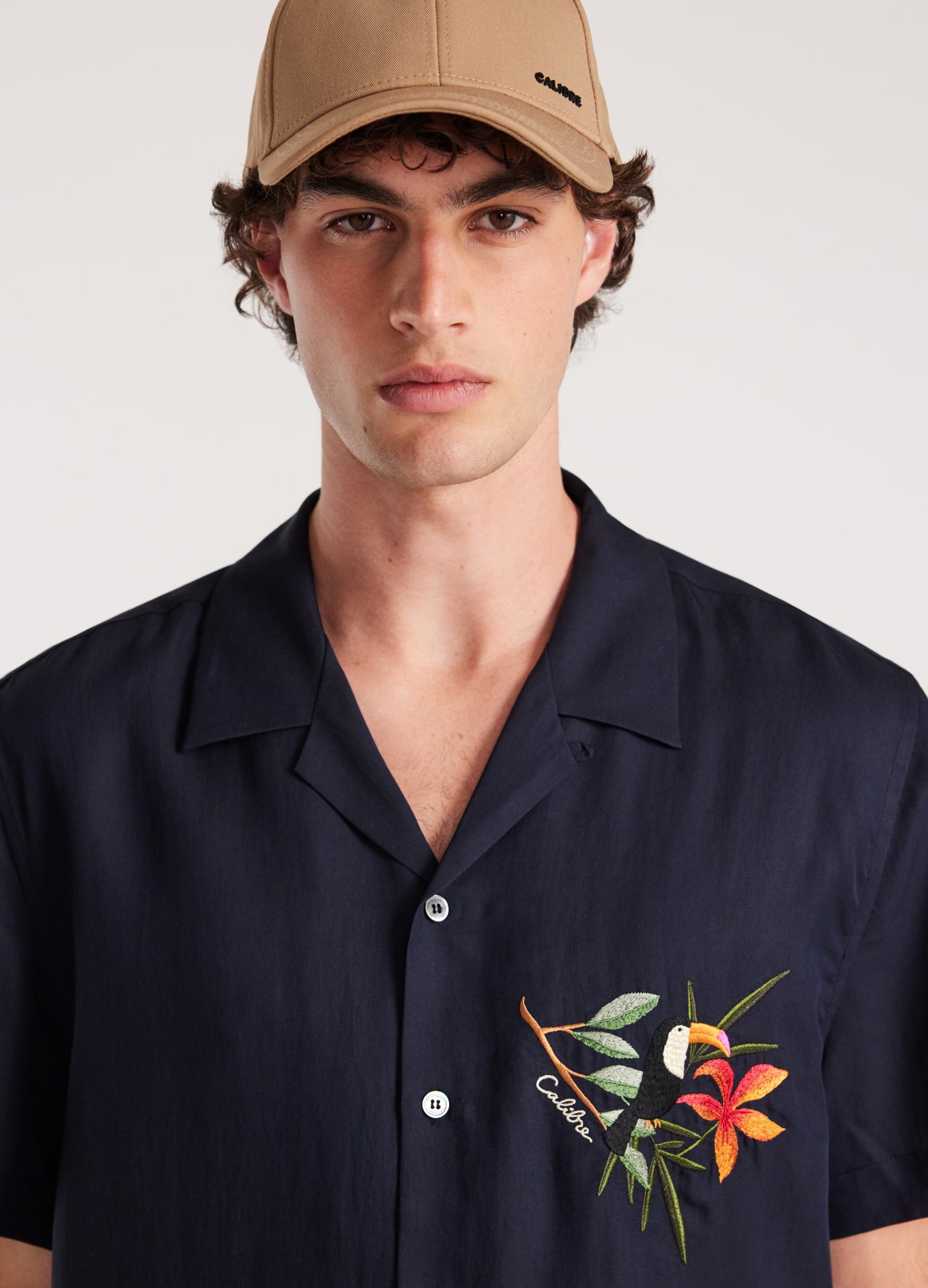 Toucan Embroidery Short Sleeve Shirt Navy