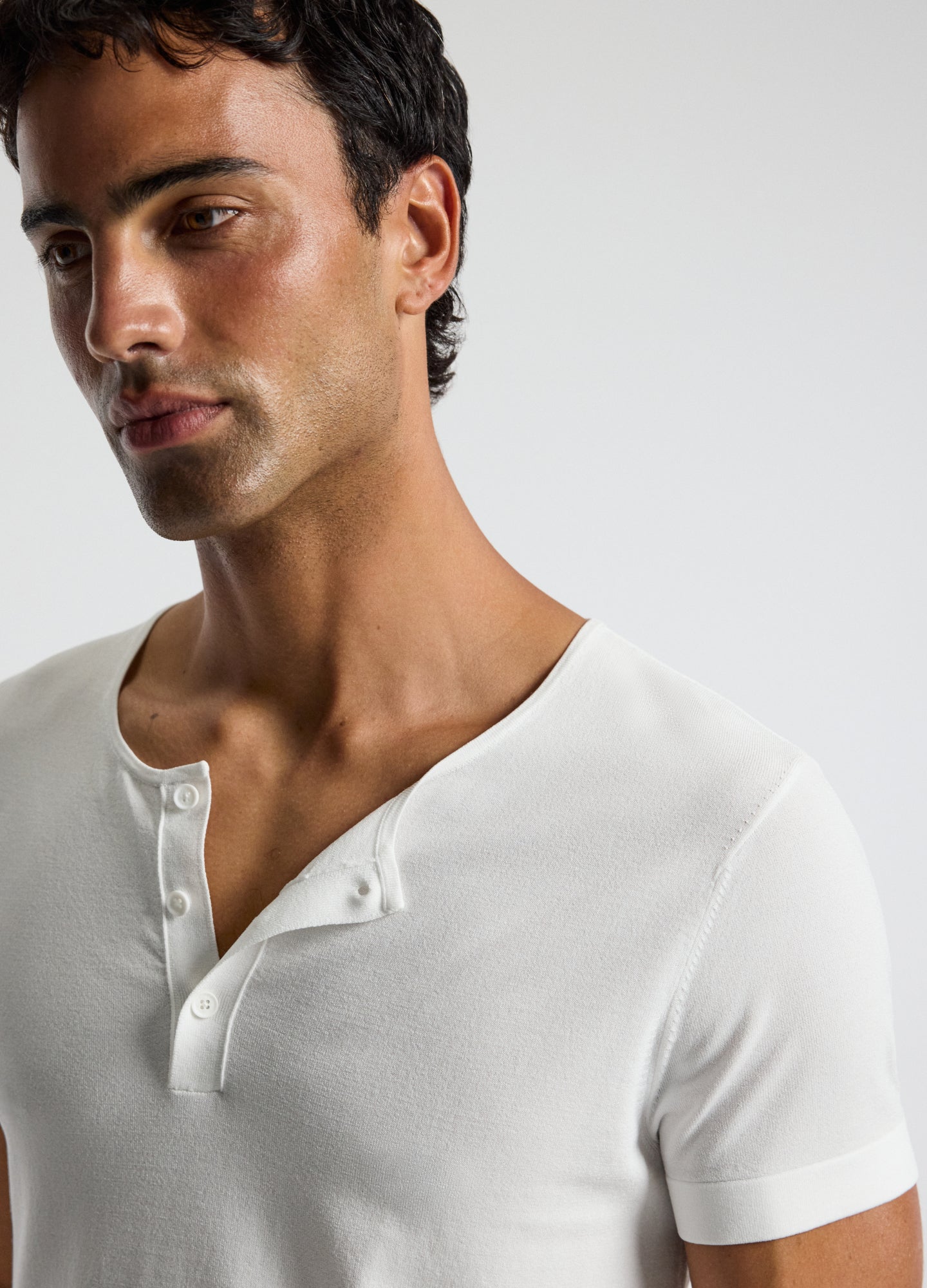 Short Sleeve Tech Henley Ivory