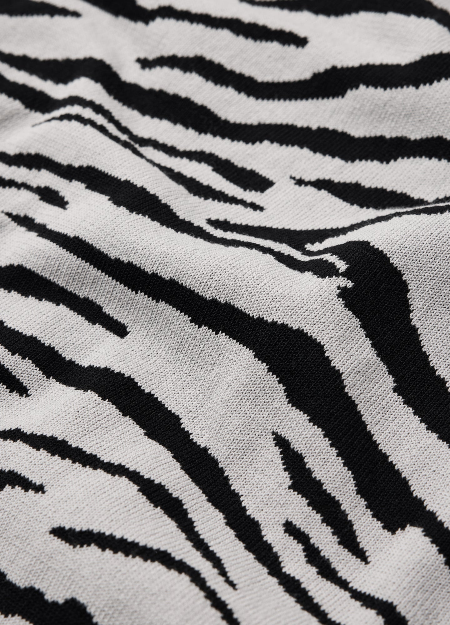 Relaxed Zebra Jacquard T-shirt Zinc