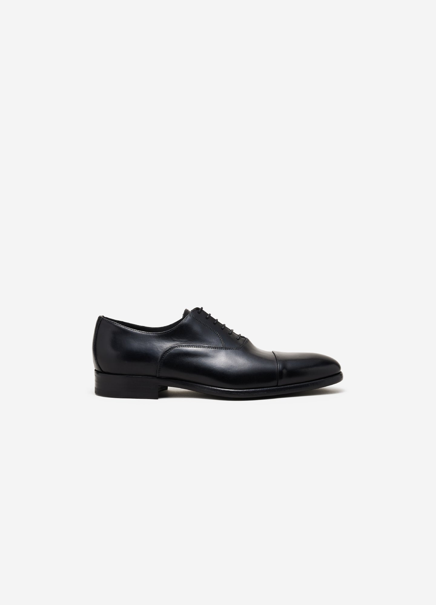 Toe Cap Oxford Shoe Black